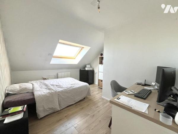 En exclusivité à TINQUEUX, maison indépendante d'une surface de 166m² au sol (133m² >1m80) avec...