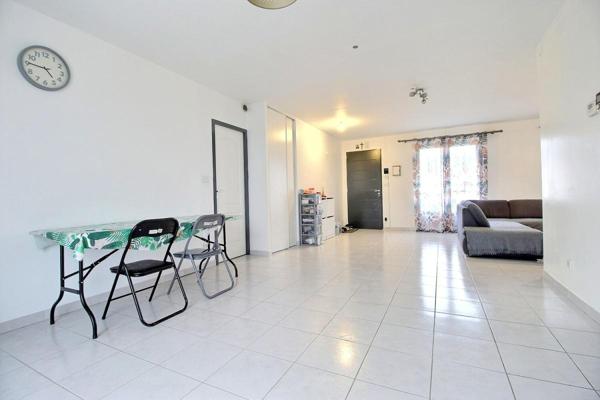 Maison de plain-pied de 5 pièces, 4 chambres avec jardin clos