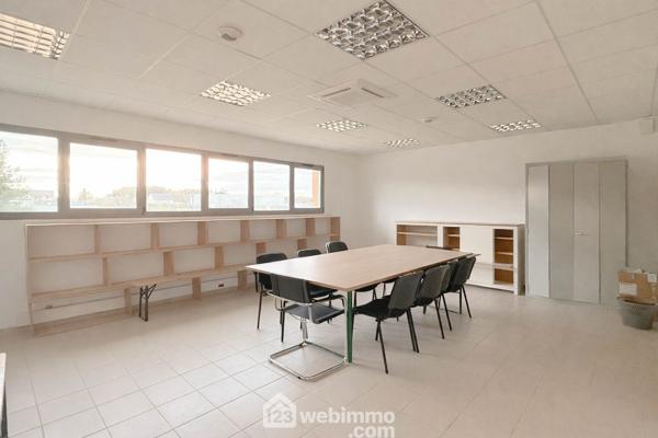 Local 230 m² à Baugé-en-Anjou 49150