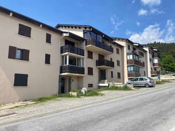 T2 (2 appartements réunis) de 26,25 m² ,Vue Pistes & Loggias Vitrées, Exposition Sud-Ouest