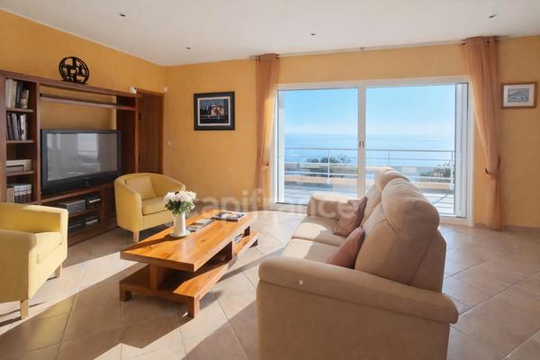 ERBALUNGA VILLA 120 m² PISCINE VUE MER EN NUE PROPRIETE OCCUPEE ( Investissement)