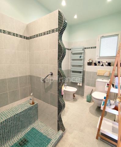 ERBALUNGA VILLA 120 m² PISCINE VUE MER EN NUE PROPRIETE OCCUPEE ( Investissement)