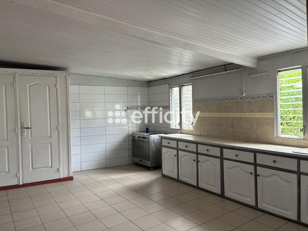 Maison
         6 pièces
        - 105 m² Exclusivité 240 000 € *