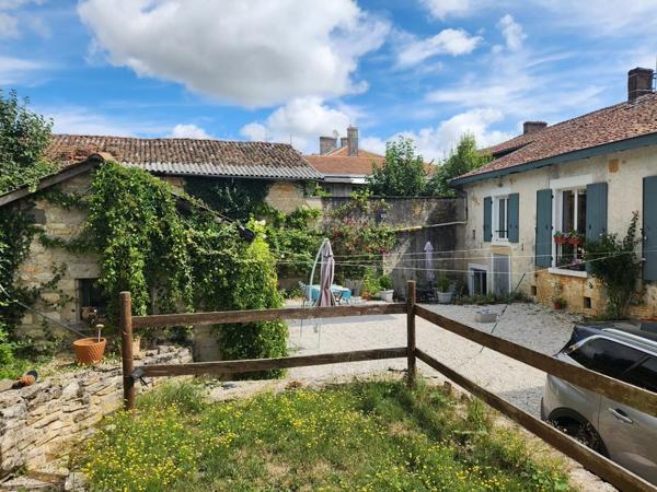 Champagne Mouton - Chambre d'hôtes avec jardin privé, piscine et parking Champagne mouton