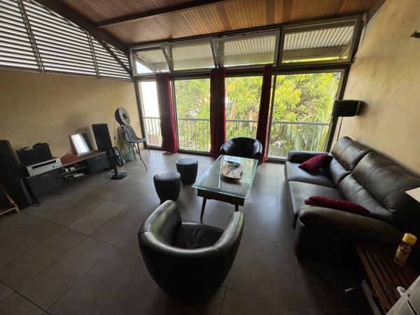 À vendre  Superbe appartement T2 bis duplex de 100 m² à Cayenne