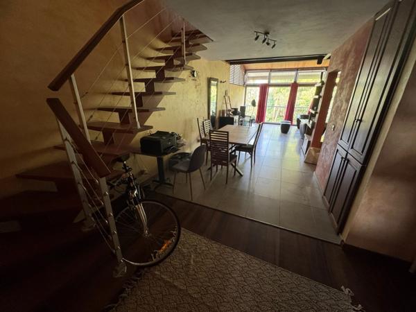 À vendre  Superbe appartement T2 bis duplex de 100 m² à Cayenne