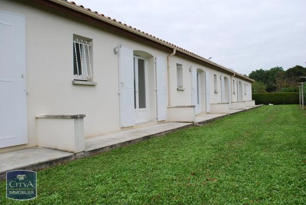 Appartement à louer 2 pièces 44.43m² Vœuil-et-Giget (16400)
