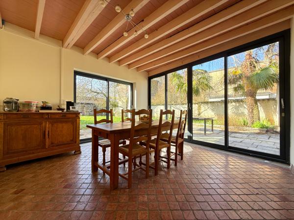 Rillieux-la-Pape (69140) VANCIA - Corps de ferme 8 pièces 190 m²