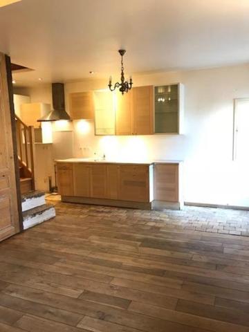 MAISON EN TRIPLEX - ST DIDIER - MAISON EN TRIPLEX ...