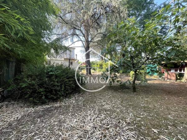 Coup de cœur à Pineuilh : beaux volumes, 4 chambres, jardin arboré et garage équipé