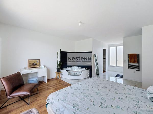 - Exclusivité - Maison de prestige - 5 chambres - 215m2 au sol - Jardin 788 m² - Sous-sol total - Ermont Halte -