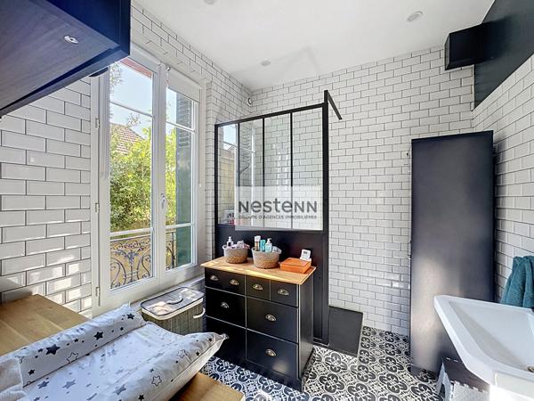 - Exclusivité - Maison de prestige - 5 chambres - 215m2 au sol - Jardin 788 m² - Sous-sol total - Ermont Halte -