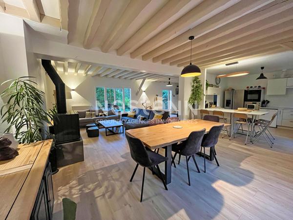 À VENDRE ? Grande maison familiale de 180 m² avec sous-sol total ? Terrain 8 000 m² ? Sans vis-à-vis ? Exposition Sud Possibilité propriété équestre ? Chemins de balade directs ? Proche Anet