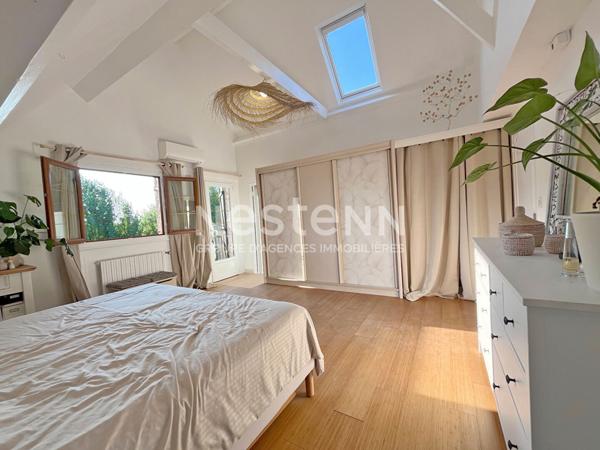 À VENDRE ? Grande maison familiale de 180 m² avec sous-sol total ? Terrain 8 000 m² ? Sans vis-à-vis ? Exposition Sud Possibilité propriété équestre ? Chemins de balade directs ? Proche Anet