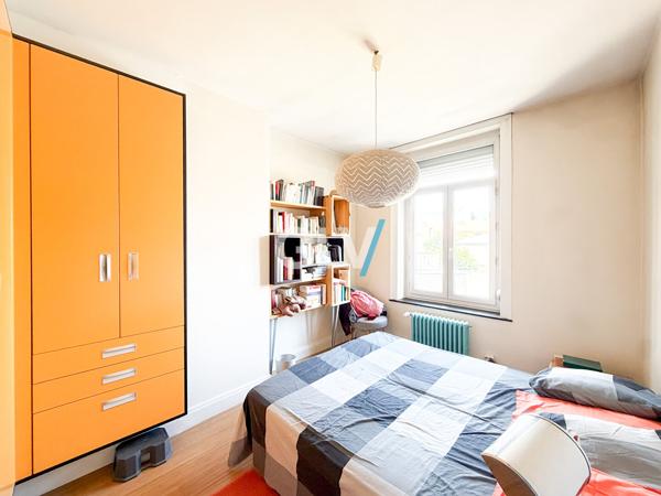Maison avec cachet 8 pièces - Place Jeanne d'Arc , Lille
