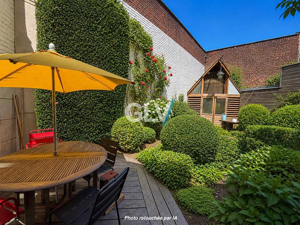 Maison avec cachet 8 pièces - Place Jeanne d'Arc , Lille