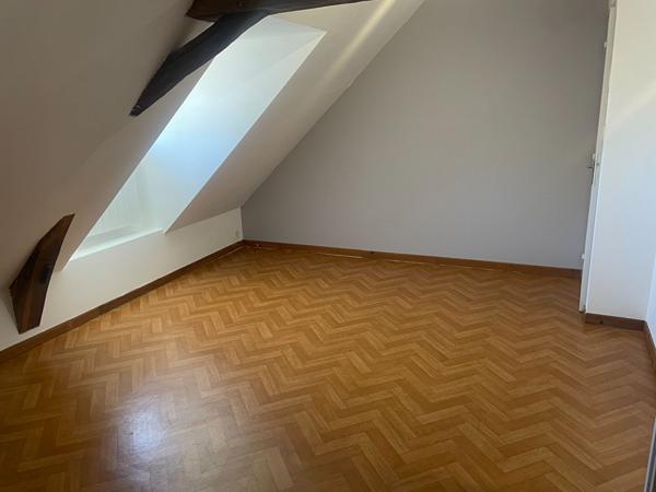 A LOUER Châteauneuf Sur Sarthe Maison de Bourg T3 de 72 m2