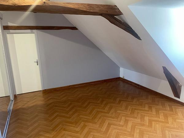 A LOUER Châteauneuf Sur Sarthe Maison de Bourg T3 de 72 m2