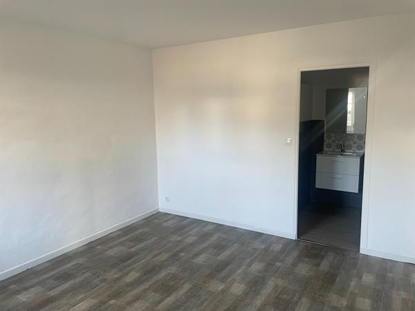A LOUER Châteauneuf Sur Sarthe Maison de Bourg T3 de 72 m2