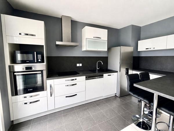 Appartement Meaux 2 pièces 44.66 m2 - balcon -2 places de stationnement - Parc du Patis