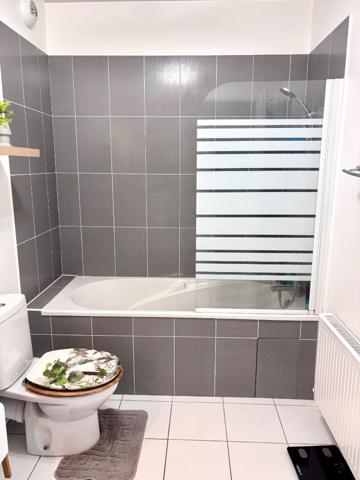 Appartement Meaux 2 pièces 44.66 m2 - balcon -2 places de stationnement - Parc du Patis