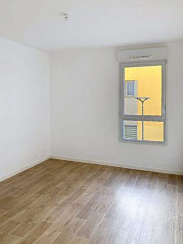 A vendre Angers Plateau Mayenne, Haut de Saint Aubin, Appartement type 3, 2 chambres, ascenseur, cuisine ouverte aménagée, balcon, place de parking privative.