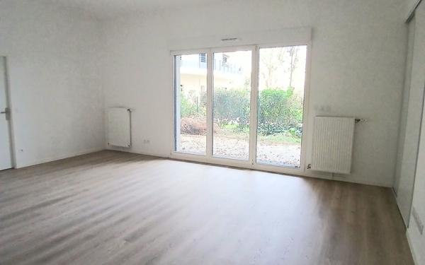 Appartement à louer    6 pièces • 120 m2 Colombes