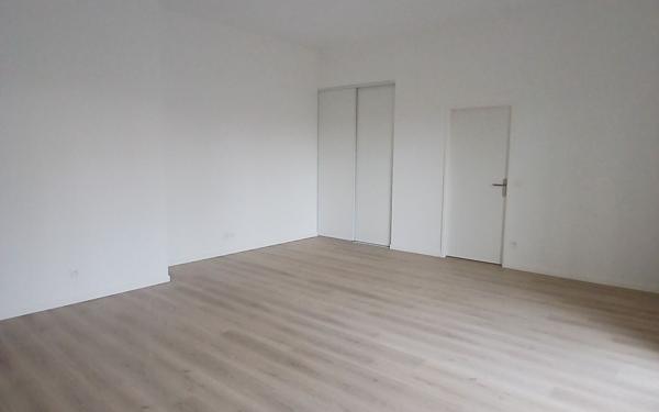 Appartement à louer    6 pièces • 120 m2 Colombes