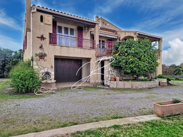 Maison T5 173 m² terrain 2300 m² garage et piscine