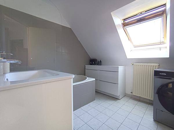 Maison à vendre 4 chambres + bureau, secteur très recherché des Étangs à Saint-Avé