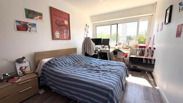 Appartement  4 pièce(s) 69.63 m2, stationnement , ascenseur, balcon