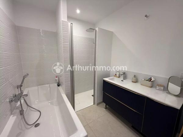 Vente                                                      Maison
                        
                     5 pièces                      92 m2                     à Saint-Astier