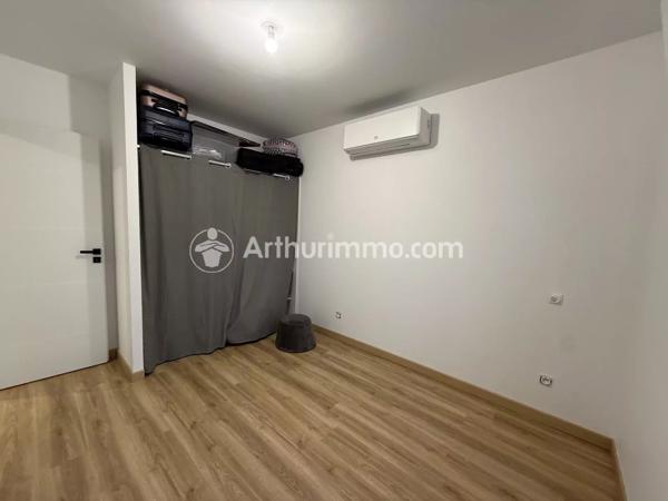Vente                                                      Maison
                        
                     5 pièces                      92 m2                     à Saint-Astier