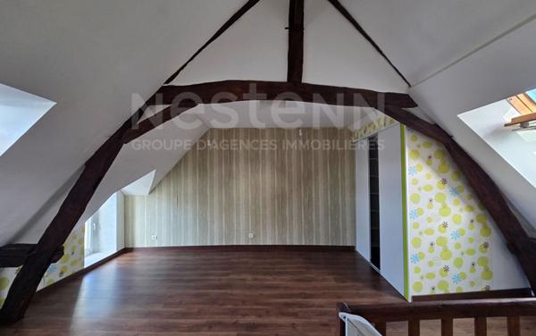Maison rénovée à vendre proche Le Mans ? 65 m², jardin clos, terrasse, garage et poêle à granulés