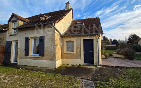 Maison rénovée à vendre proche Le Mans ? 65 m², jardin clos, terrasse, garage et poêle à granulés