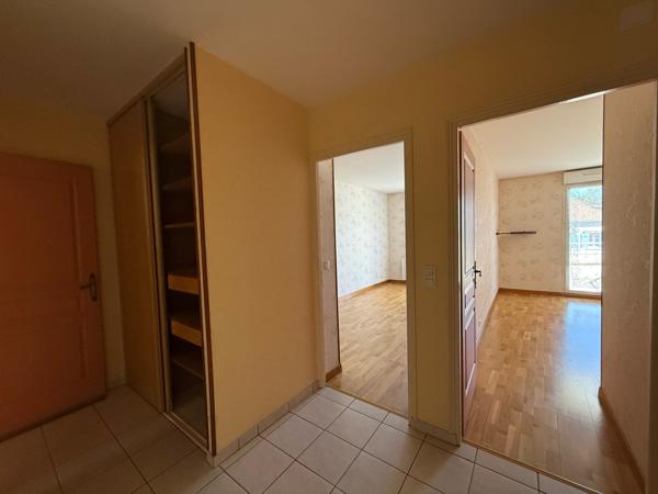 La Ferté-Gaucher (77320) Appartement F3 lumineux avec balcons - ascenseur - parking - cave - résidence sécurisée 77320 La Ferté Gaucher