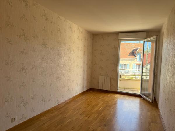 La Ferté-Gaucher (77320) Appartement F3 lumineux avec balcons - ascenseur - parking - cave - résidence sécurisée 77320 La Ferté Gaucher