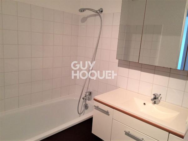 A LOUER - T2 - NON MEUBLE - 51.39m2 - BALCON -PARKING - CAVE