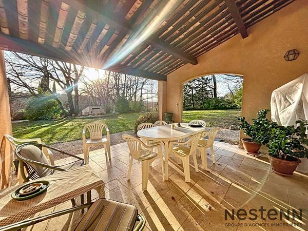 Rare à la vente ! Bastide provençale avec piscine sur vaste terrain naturel
