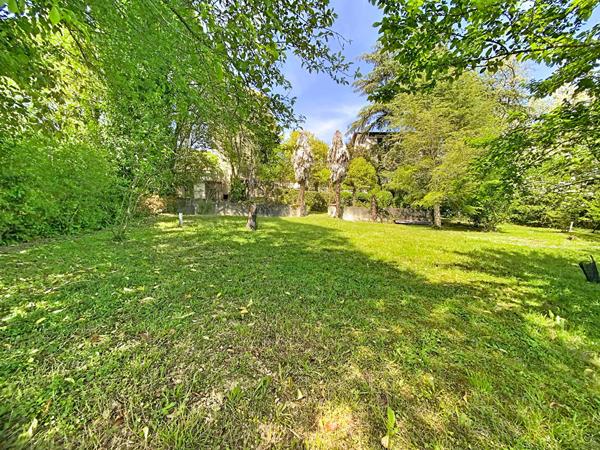 Maison de ville à Auch et son annexe de 110m2 avec jardin et garage