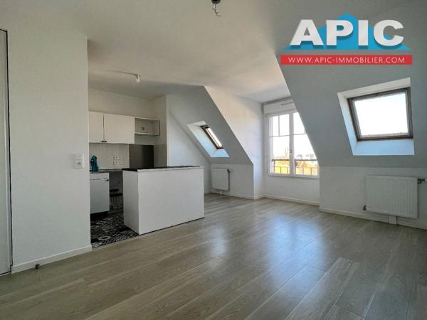 GROSLAY Appartement F2 d'environ 46 m² (51 m² au ...
