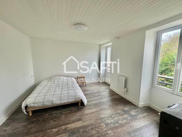 MAISON EN PIERRE 3 CHAMBRES 2 SALLES D'EAU GARAGE ET DEPENDANCE !