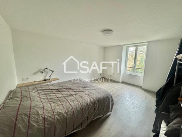 MAISON EN PIERRE 3 CHAMBRES 2 SALLES D'EAU GARAGE ET DEPENDANCE !