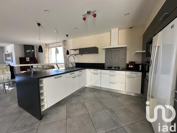 Maison à vendre 6 pièces 170 m² Saint-Pierre-Lafeuille