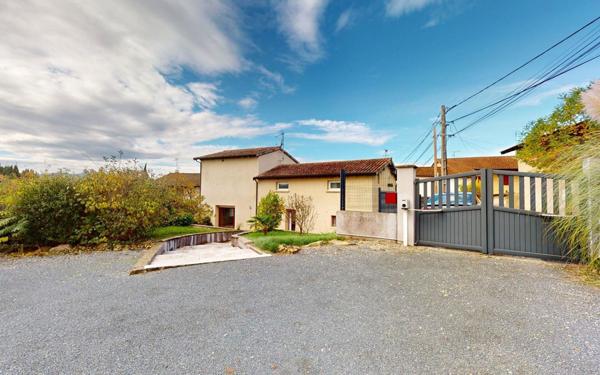 Maison à vendre    6 pièces •  Massieux