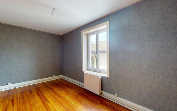 Maison à vendre    6 pièces •  Massieux