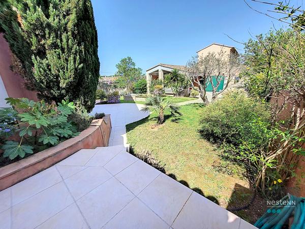 Maison à Six Fours Les Plages de 6 pièces de 180 m² sur 405 m² de terrain