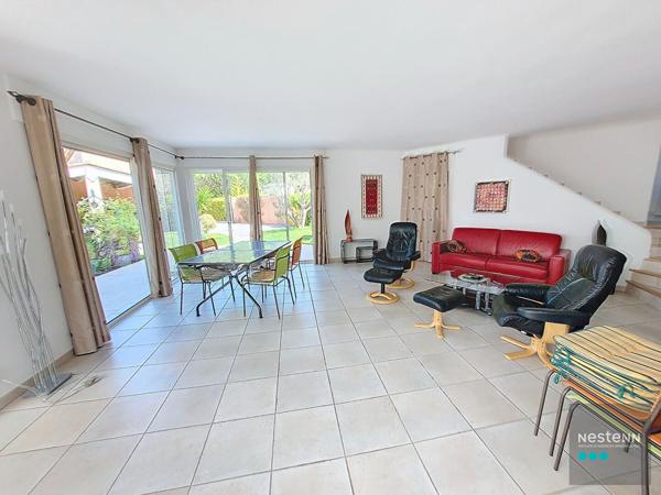 Maison à Six Fours Les Plages de 6 pièces de 180 m² sur 405 m² de terrain