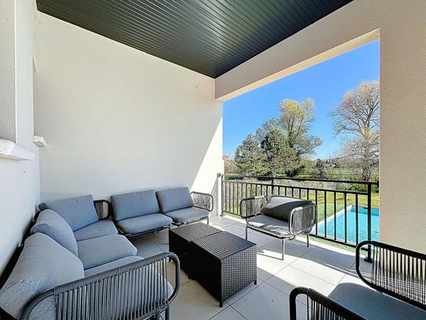 EXCLUSIVITE - VILLA DE 2024 SUR 1351 M² DE TERRAIN A 5 MINUTES A PIED DES COMMERCES