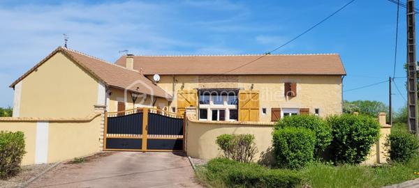 Corps de ferme de 322 m²